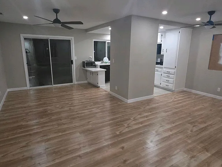 2208 El Grande St — Photo 10