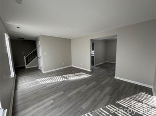 1425 Sugar Hollow Dr, Charlotte, NC