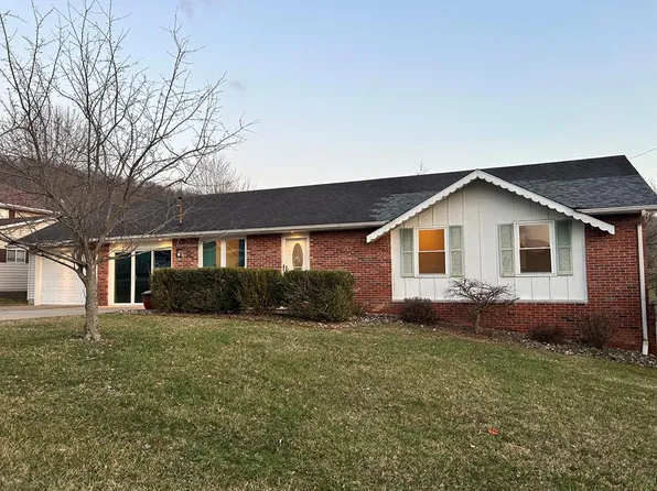 179 Paddock Green Drive, New Martinsville, WV 26155