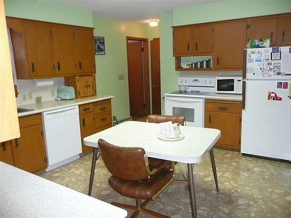 4th image of 1849 E 20th St