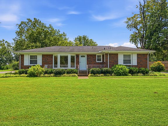 2nd image of 925 Havenhill Dr