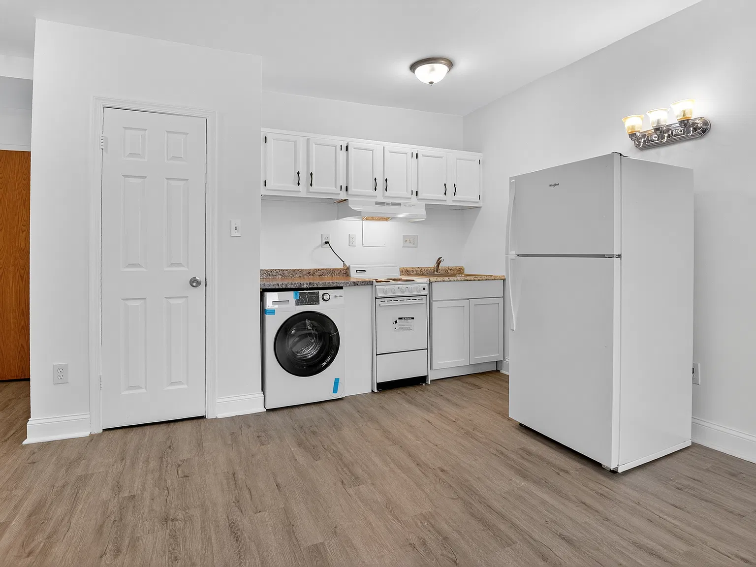 Studio, 450 sqft, $1,400 — Photo 3