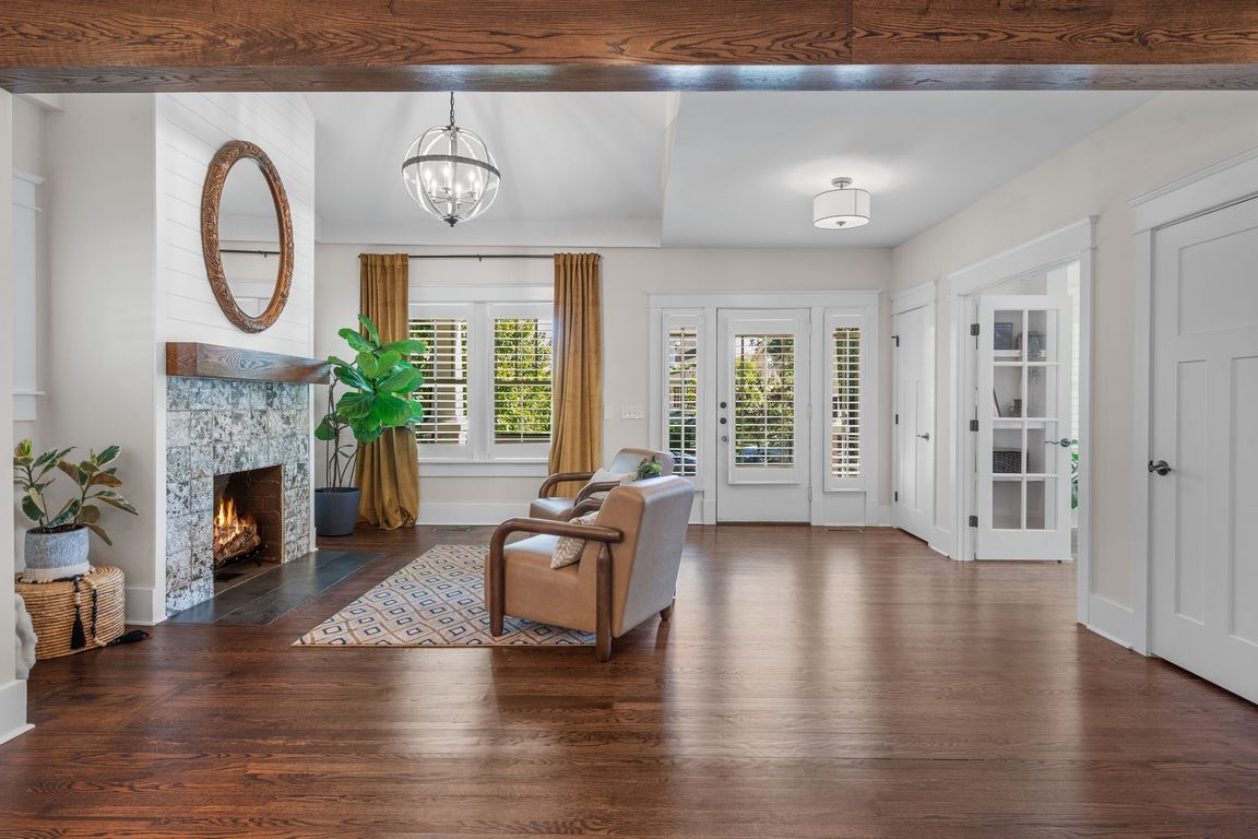 next background image