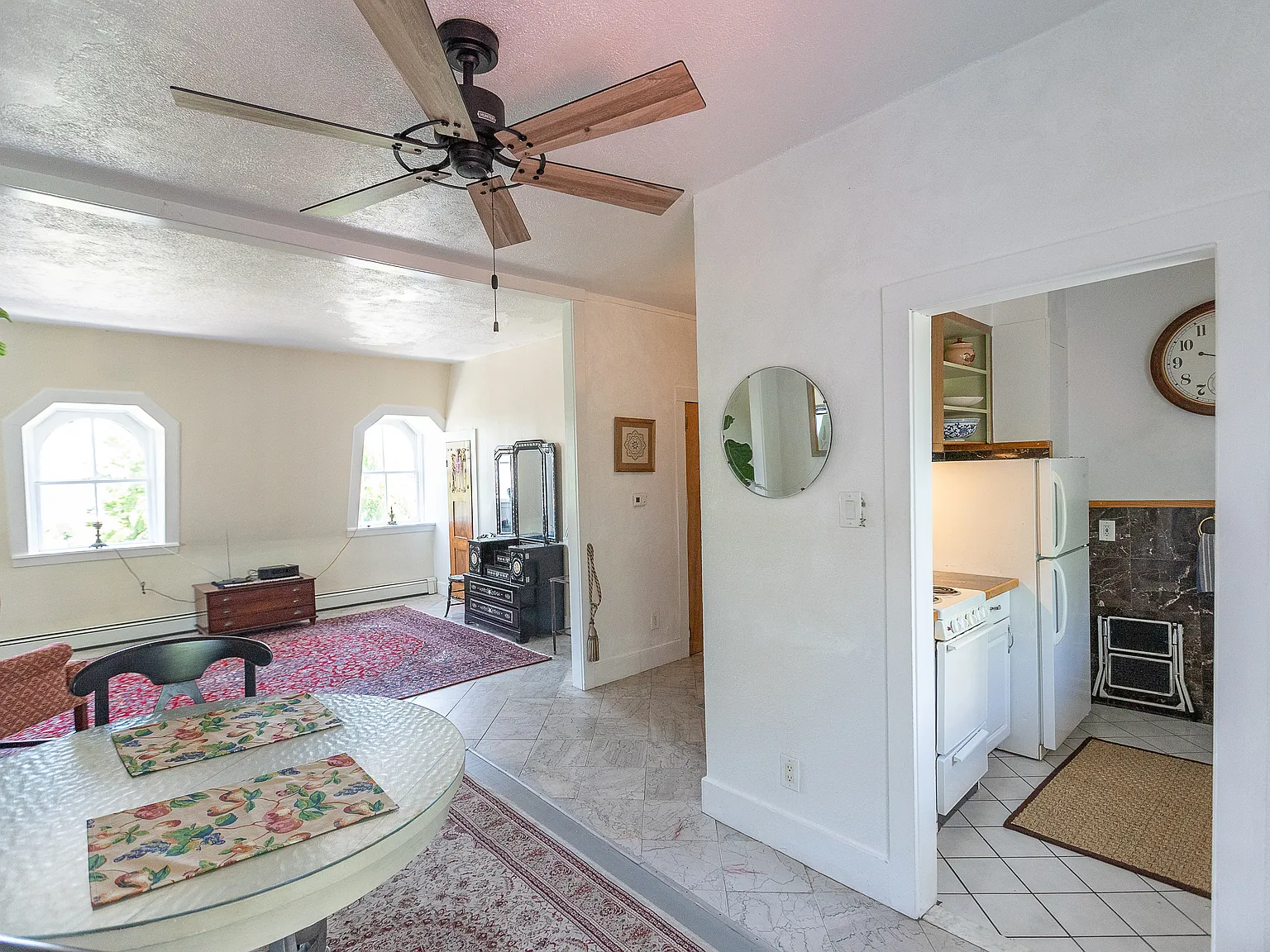 1 bed, 924 sqft, $1,750 — Photo 3