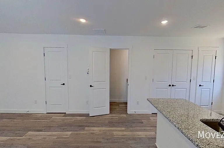 275 Vanderbilt Rd — Photo 20