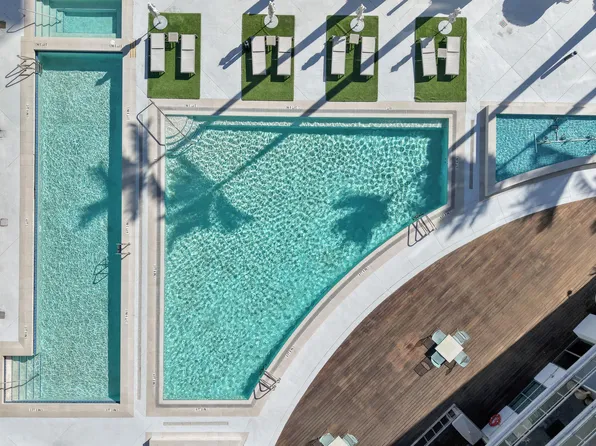 90 SW 3rd Street #Th700a, Miami, FL 33130