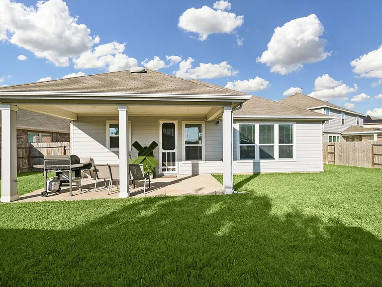22207 Davenport Downs Ln — Photo 12