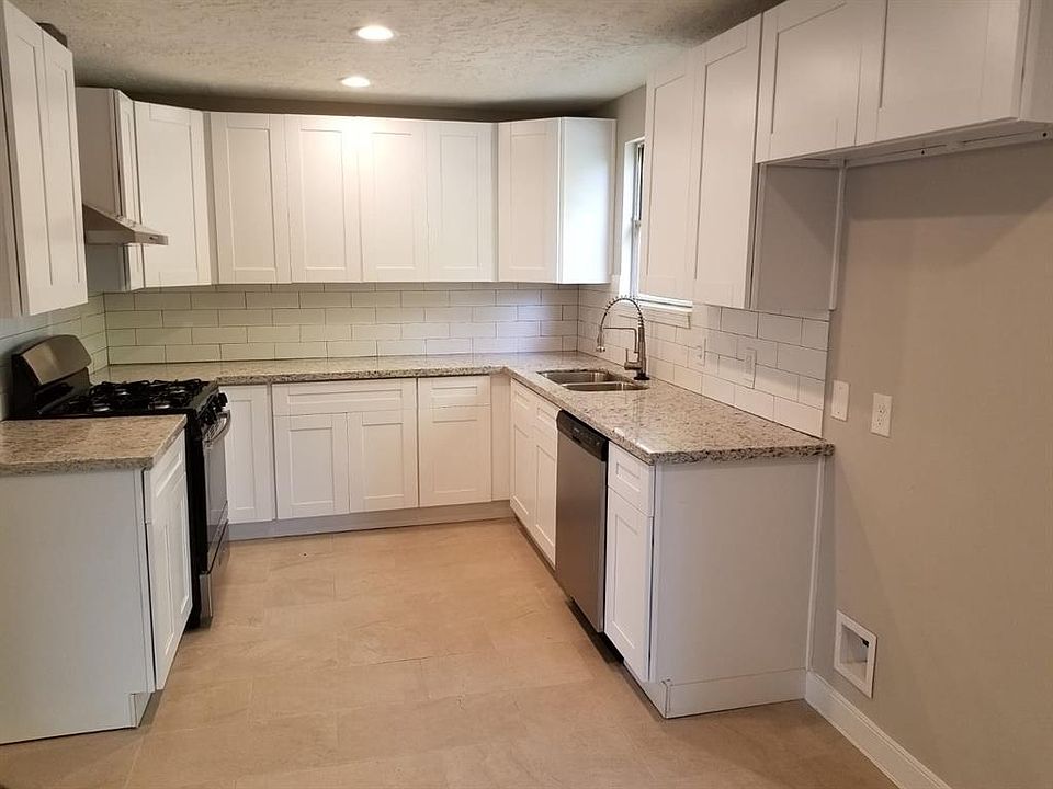 1st image of 14015 Fleetwell Dr