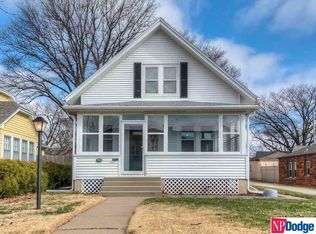 5528 Mayberry St, Omaha, NE 68106