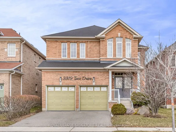 3319 Tacc Dr, Mississauga, ON L5M 0K4