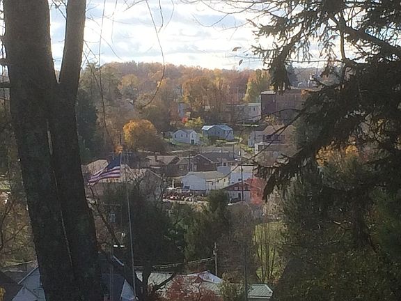 3rd image of 106 Dailey Ave