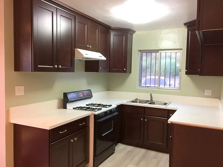 1681 College View Dr #5 — Photo 3