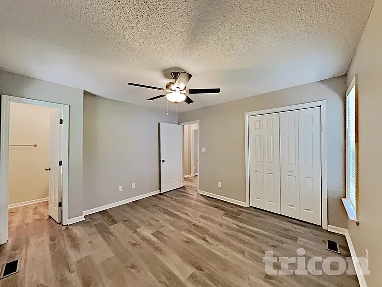 1322 Sasswood Ln — Photo 7