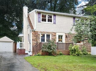 160 Wilson St, Hackensack, NJ 07601