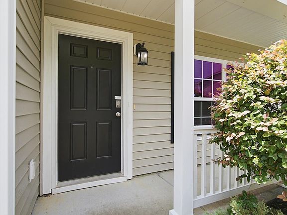 2nd image of 1522 Mandarin Ct