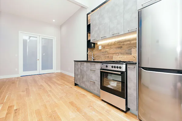 Rented by Nooklyn NYC LLC | media 20