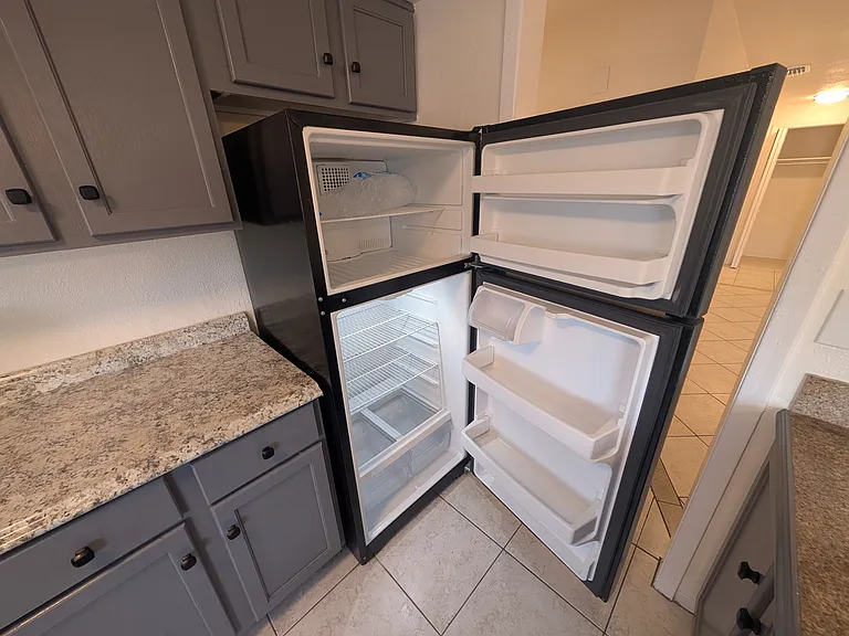 2609 N Oleander Ave #17 — Photo 7