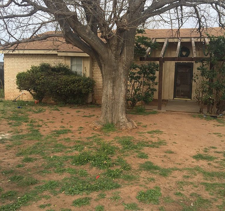 2nd image of 1802 Castle Gap Dr