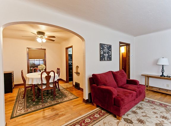 4th image of 1623 Wildwood Dr NE