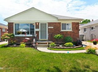 23052 Doremus St, Saint Clair Shores, MI 48080