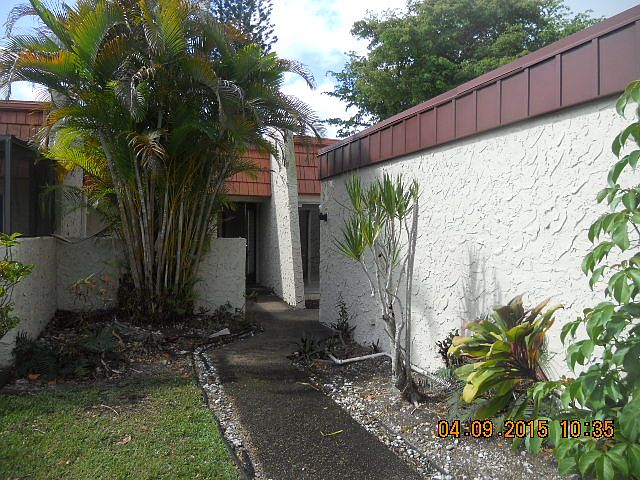 1st image of 9540 Nw 65 St
