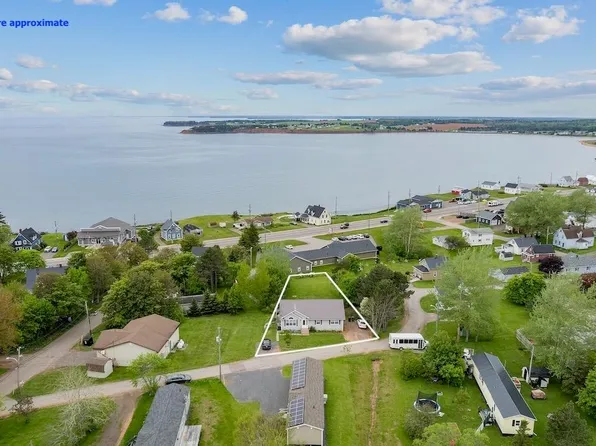 7 Spring St, Souris, PE C0A 2B0