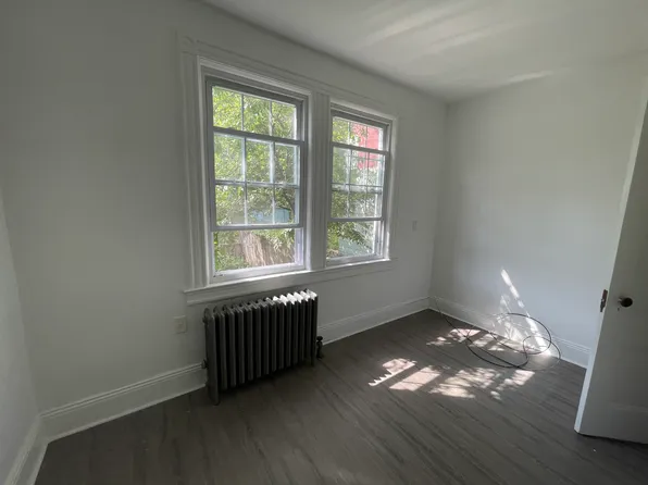 330 Van Duzer Street image 9 of 27