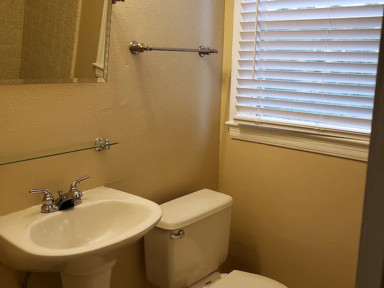 117 N Claire Dr — Photo 9