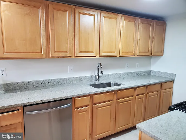 4600 Duke St #613 — Photo 4