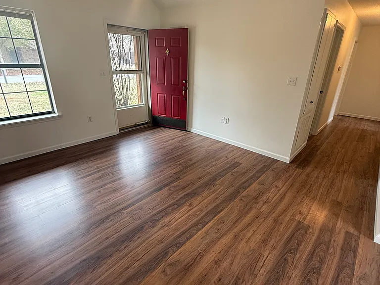 2216 Jonathan Ln — Photo 18