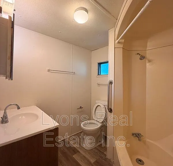 8385 Nault Rd — Photo 9