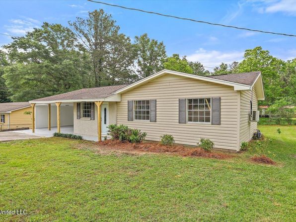210 N Jadek Dr NE, Magee, MS 39111