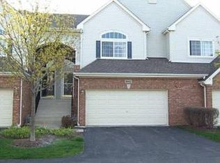 6062 Halloran Ln, Hoffman Estates, IL 60192