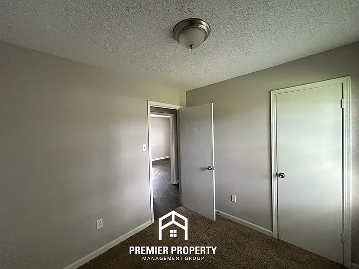 5968 Shannon Dr — Photo 16