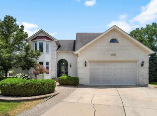 42328 Sheridan Ct, Clinton Township, MI 48038