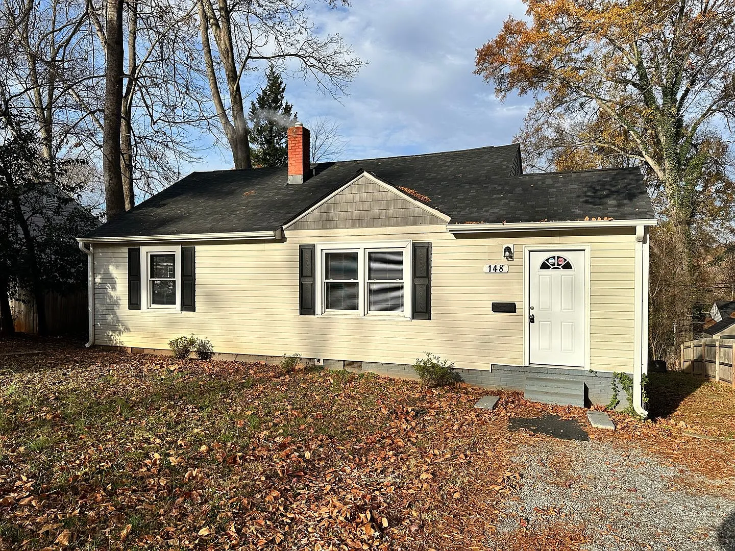 Charming Two Bedroom Home In Smallwood — Photo 1