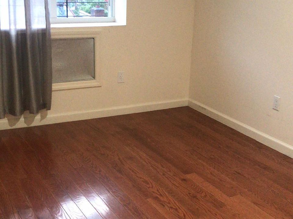 2nd image of 4343 Colden St