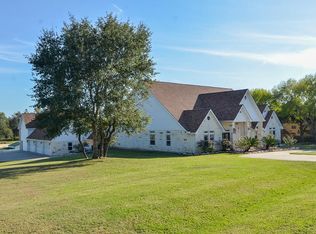 220 Pecan Grove Rd, Sealy, TX 77474