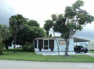2905 SW 52nd Ave, Davie, FL 33314