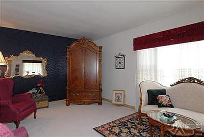 3rd image of 2117 S Wayland Ave