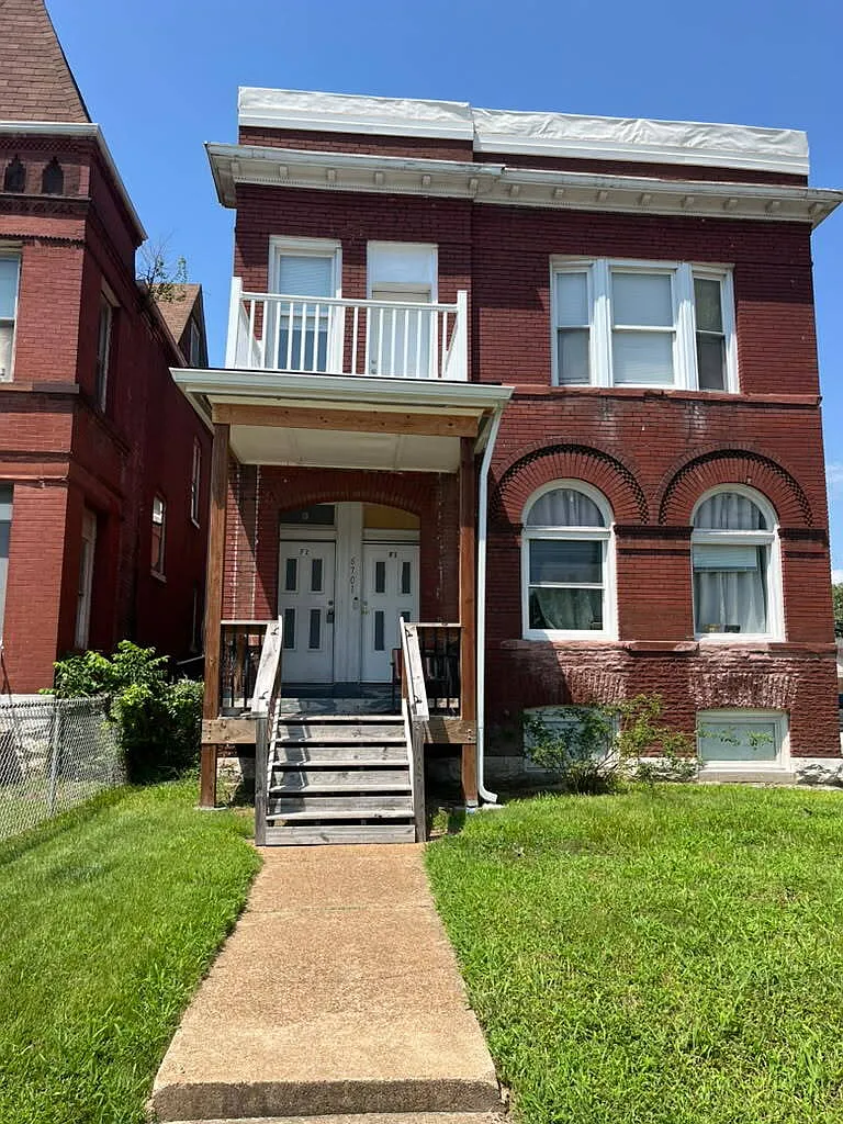 4 bed, 1.0 bath, $1,500 — Photo 1