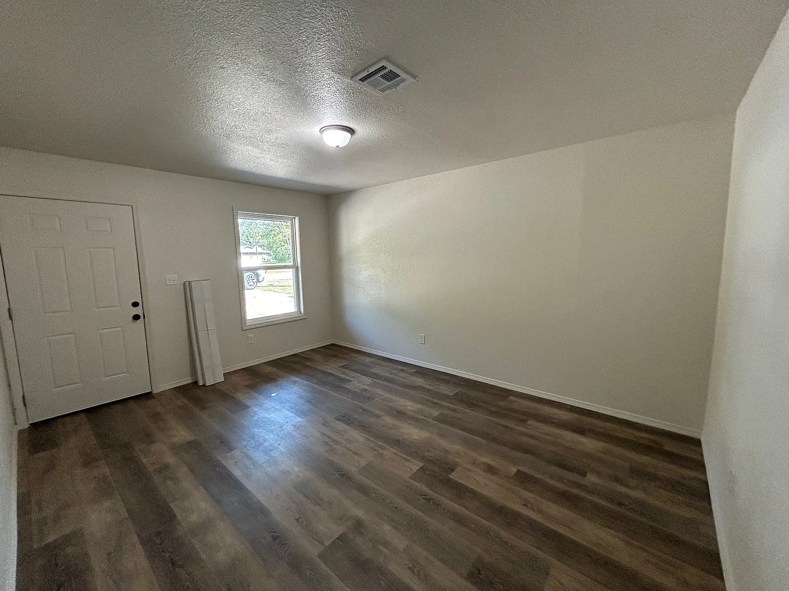 206 East Leftwich Street-2 — Photo 3