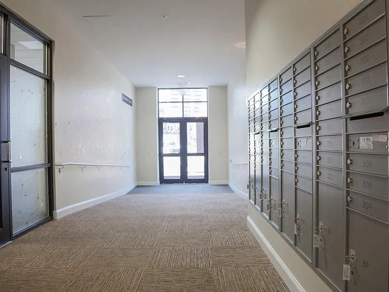 Gramercy Row Apartment Residences — Photo 4