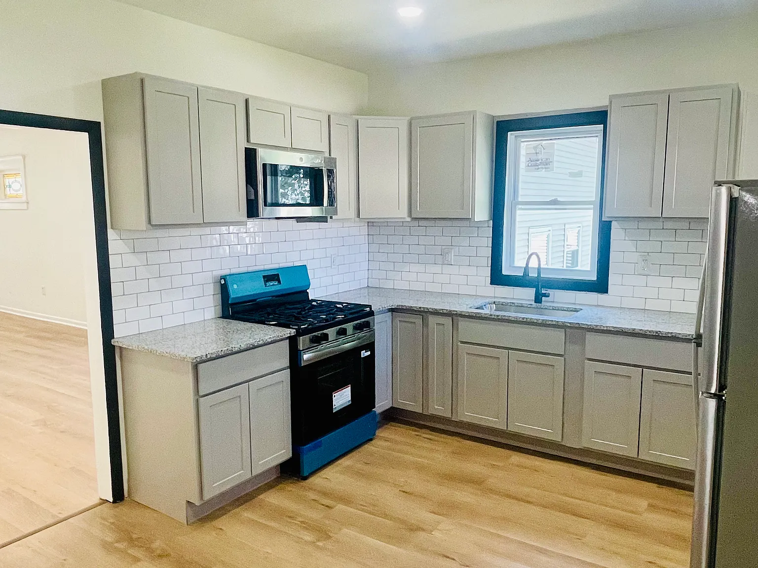 3 bed, 1424 sqft, $1,750 — Photo 2