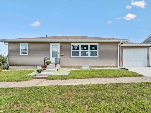 209 N 5th Ave, Marshalltown, IA 50158