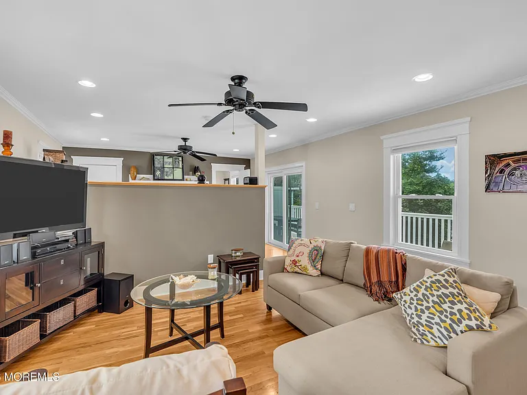 1211 Grand Ave #203 — Photo 9