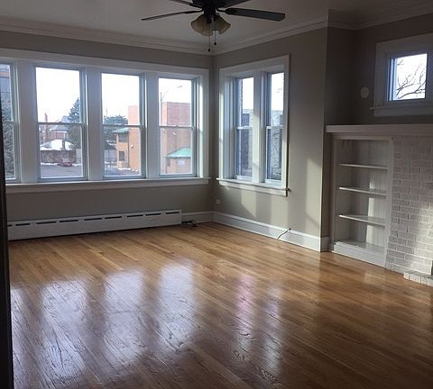 3rd image of 1021 N Harlem Ave APT 2