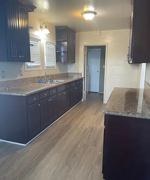 9200 S Hobart Blvd — Photo 8