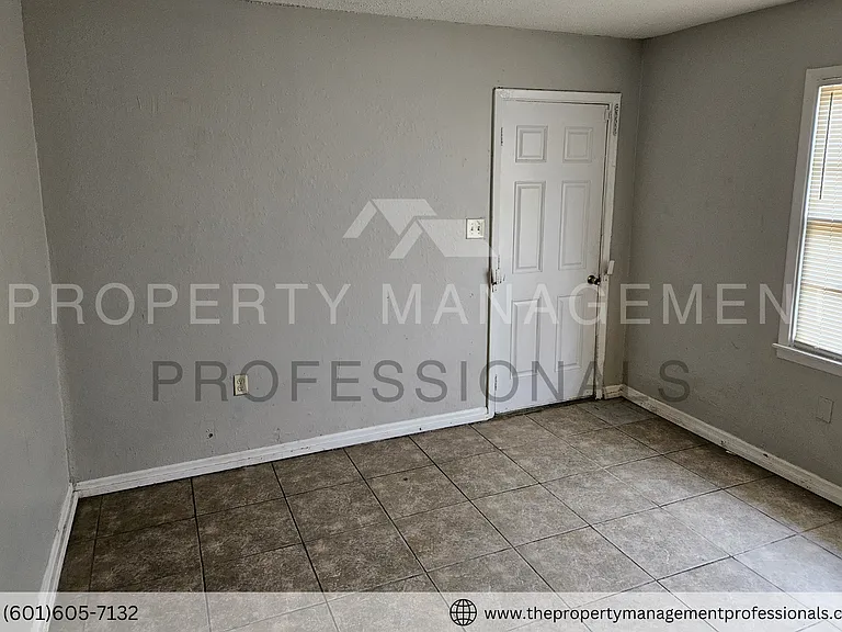 1324 Marydale Dr — Photo 8
