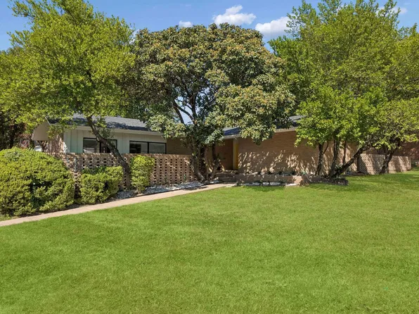 1747 W Red Bird Ln, Dallas, TX 75232